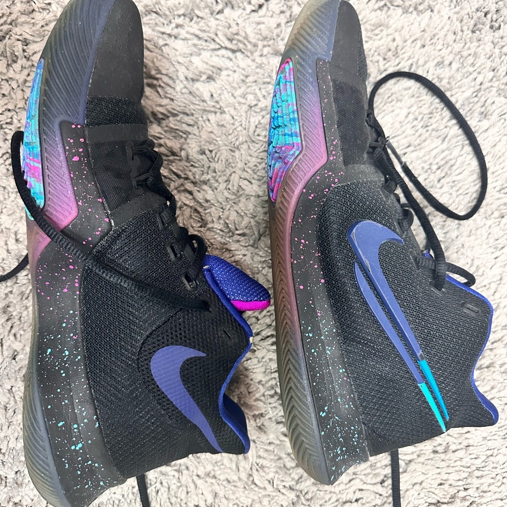 Nike Kyrie 3 EP 'Black Blue Purple' 852396-003 size 9.5